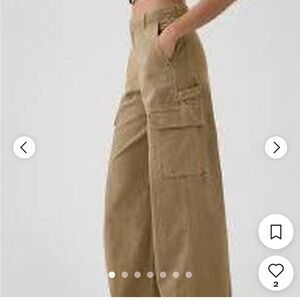 NWT Gap Women's  Baggy Cargo Khaki Pants Tan Cargo Pants Size 2 Petite